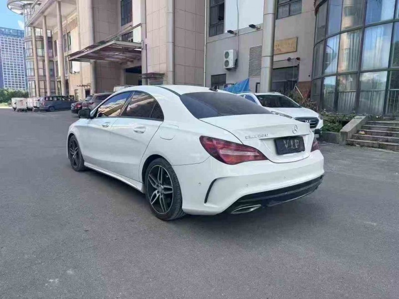 绍兴16年奔驰CLA7