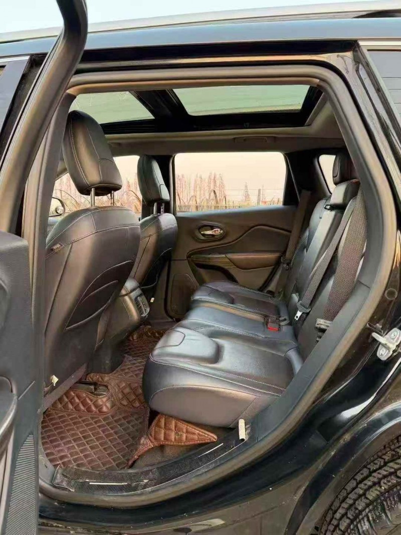 宁波20年Jeep自由光5