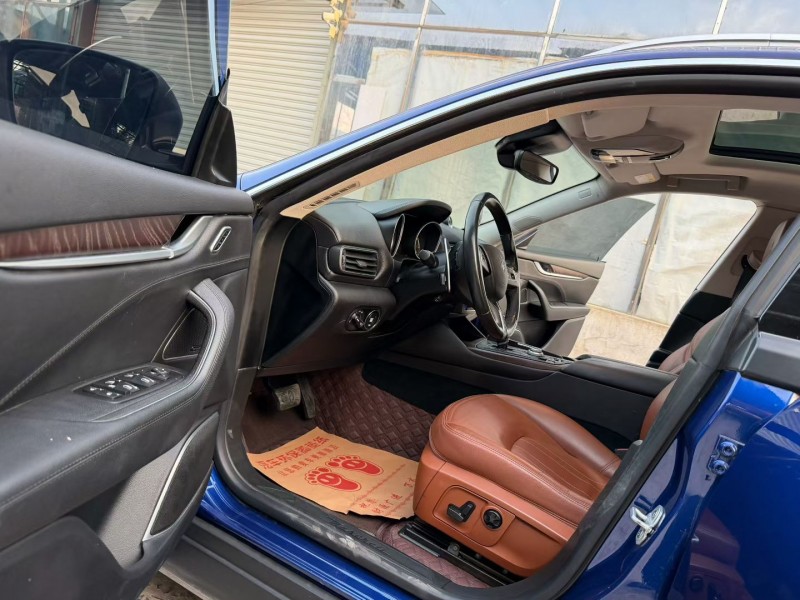 徐州18年玛莎拉蒂Levante4