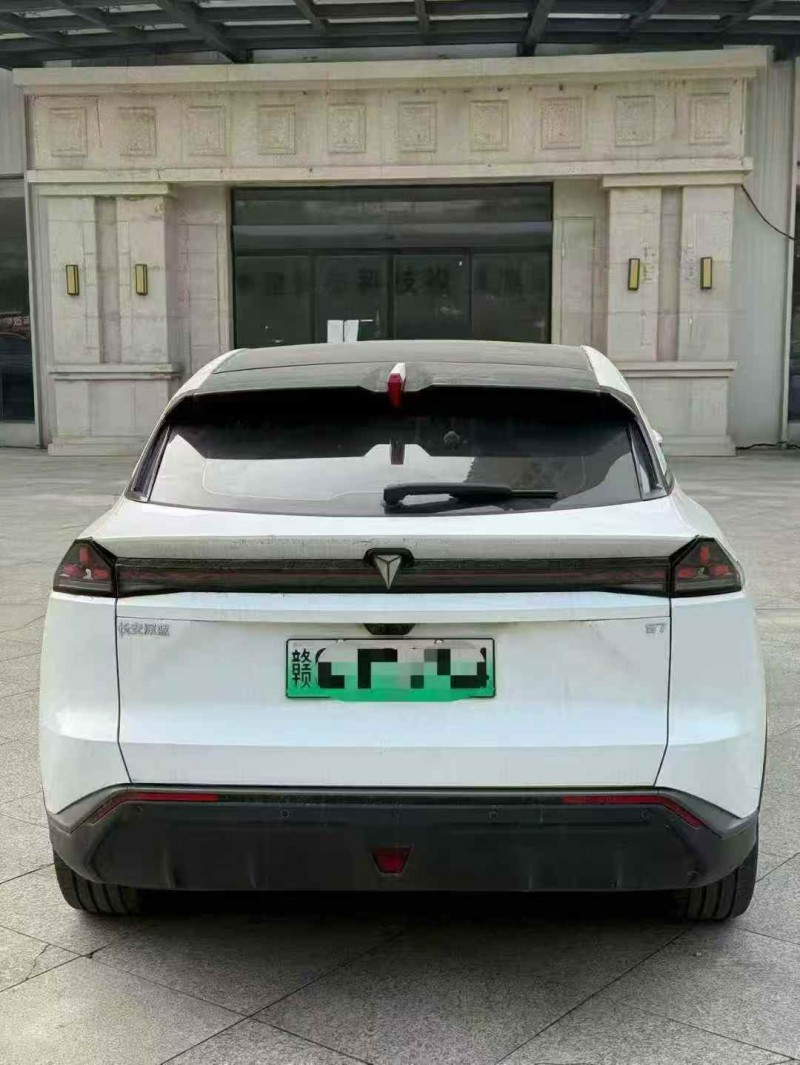 新余23年长安汽车深蓝9