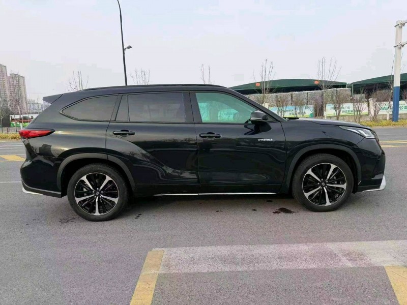 淮南23年丰田皇冠7