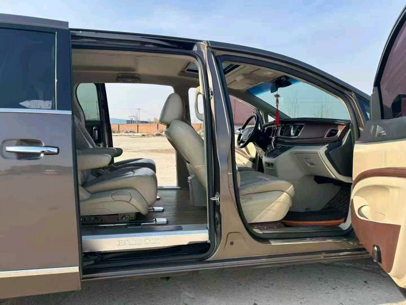 承德18年别克GL83