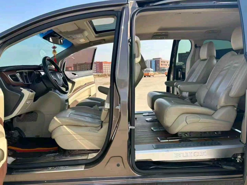 承德18年别克GL84