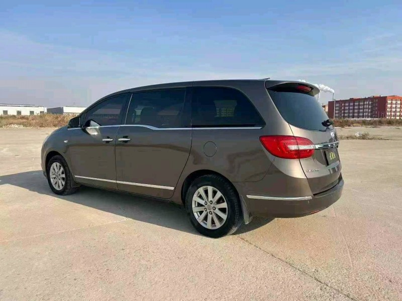 承德18年别克GL86