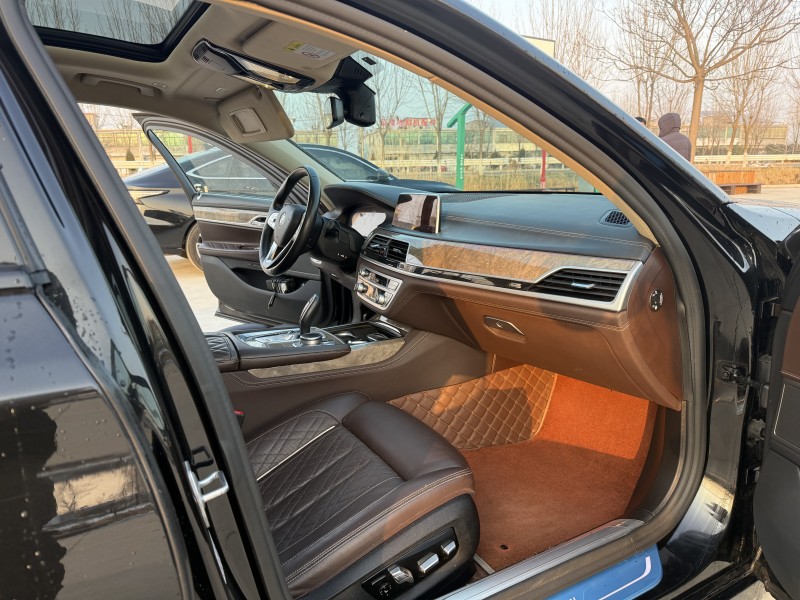 徐州21年宝马7系6