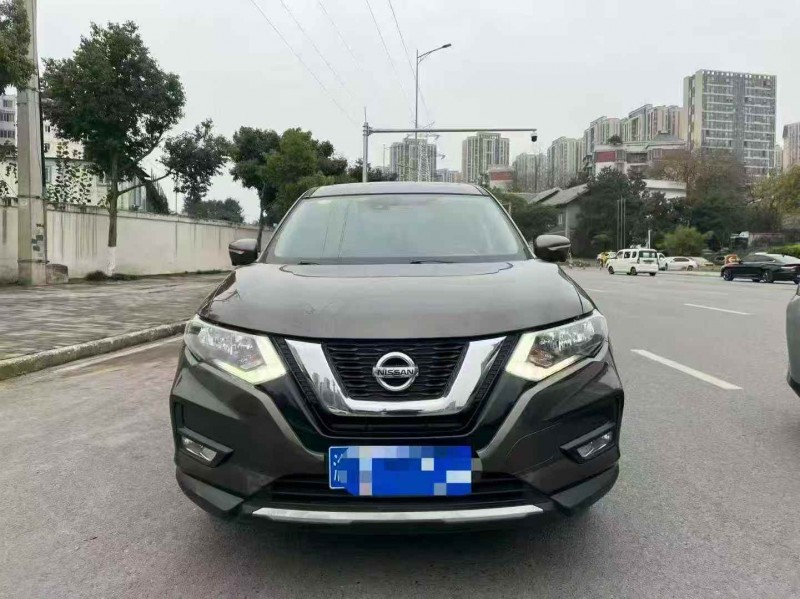 重庆20年日产奇骏1