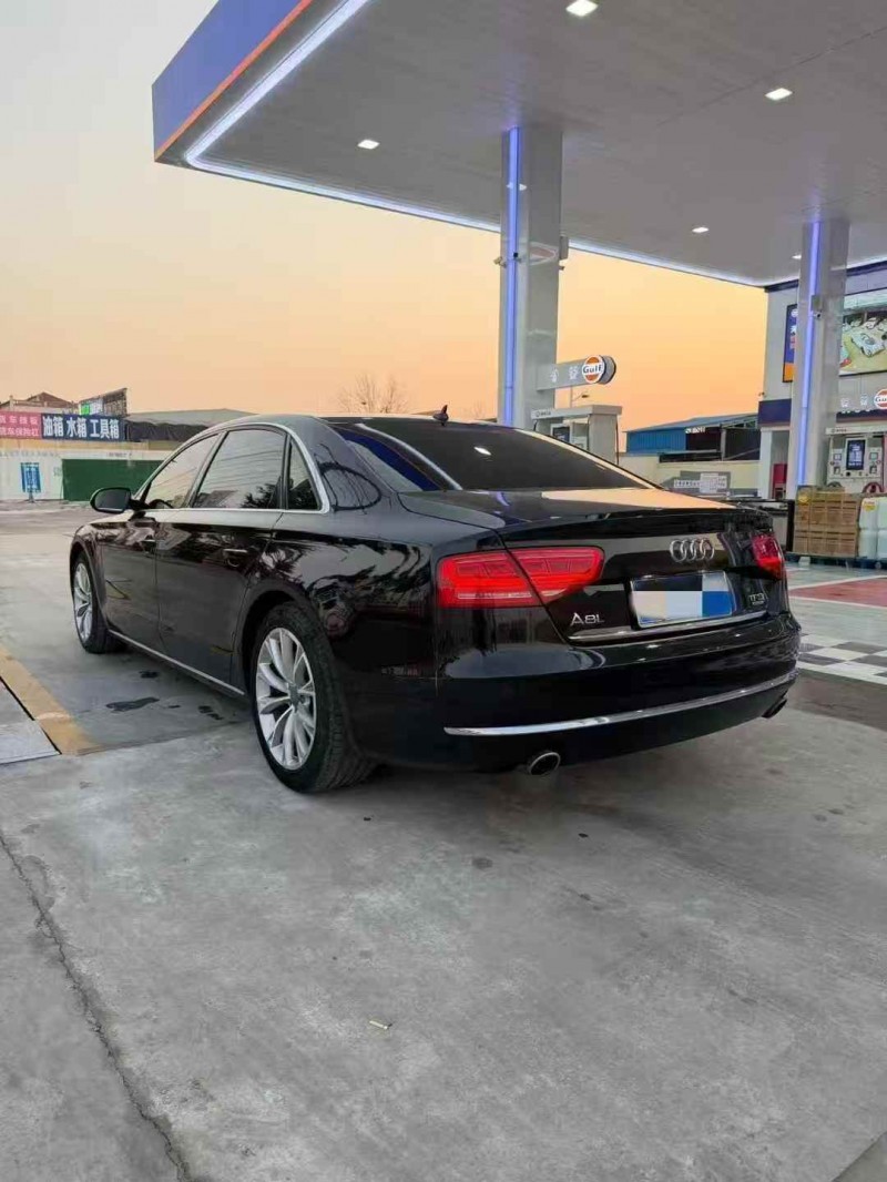 东营14年奥迪A8L9