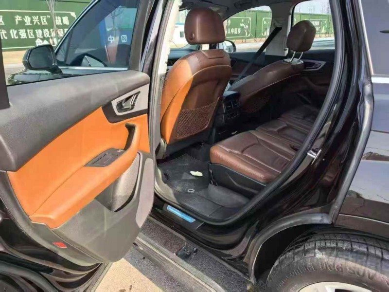 东营17年奥迪Q75