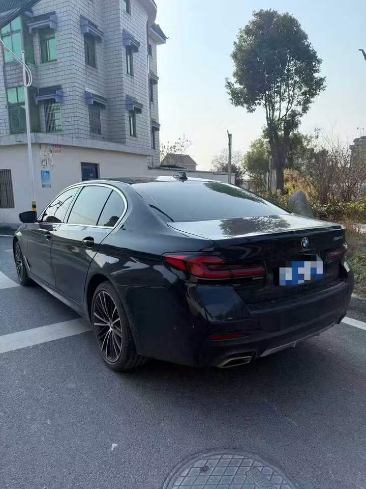 杭州22年宝马5系9