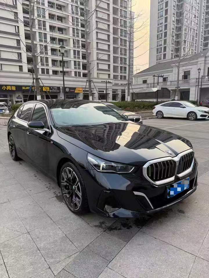 绍兴24年宝马5系3