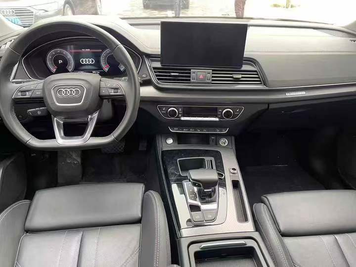 开封22年奥迪Q58