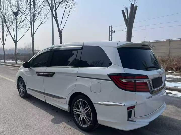 东营21年本田艾力绅4