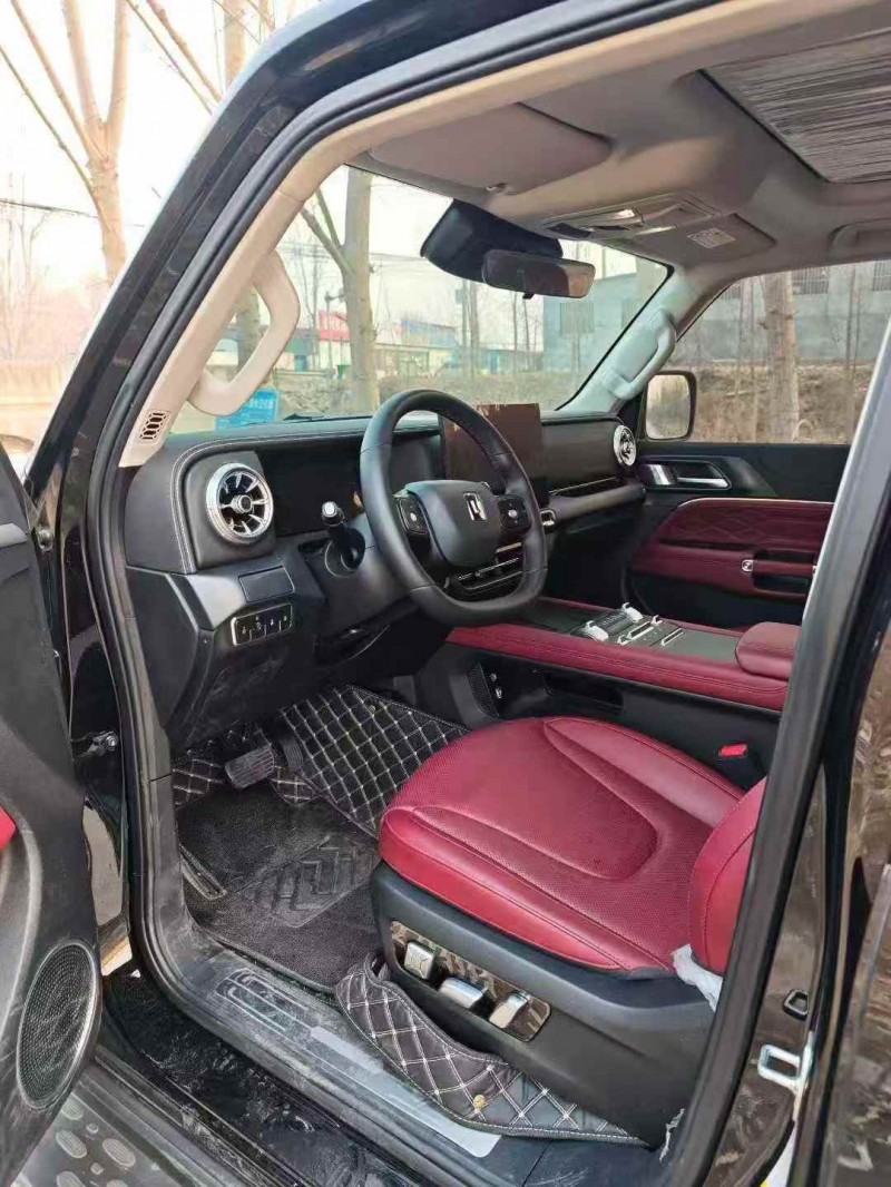 枣庄25年长城汽车坦克4