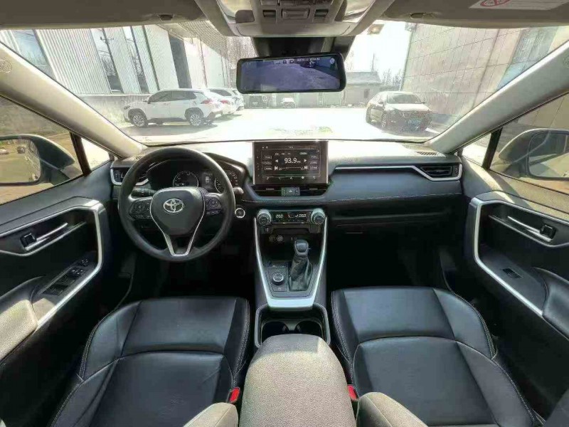 淄博21年丰田威兰达4