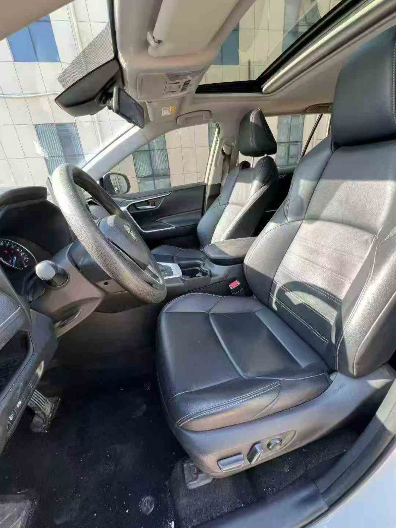 淄博21年丰田威兰达5