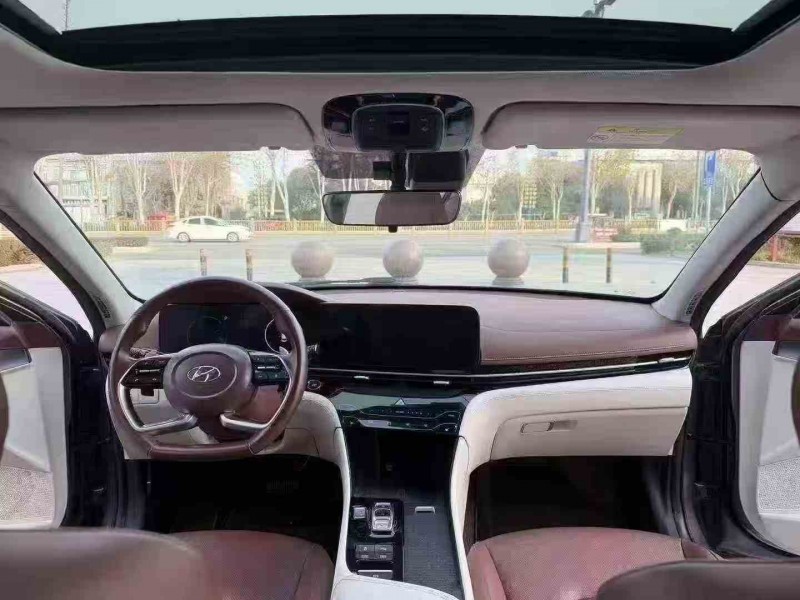 枣庄22年现代名图5