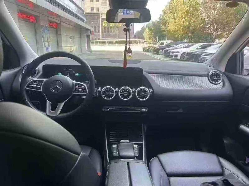 淮南22年奔驰GLA4