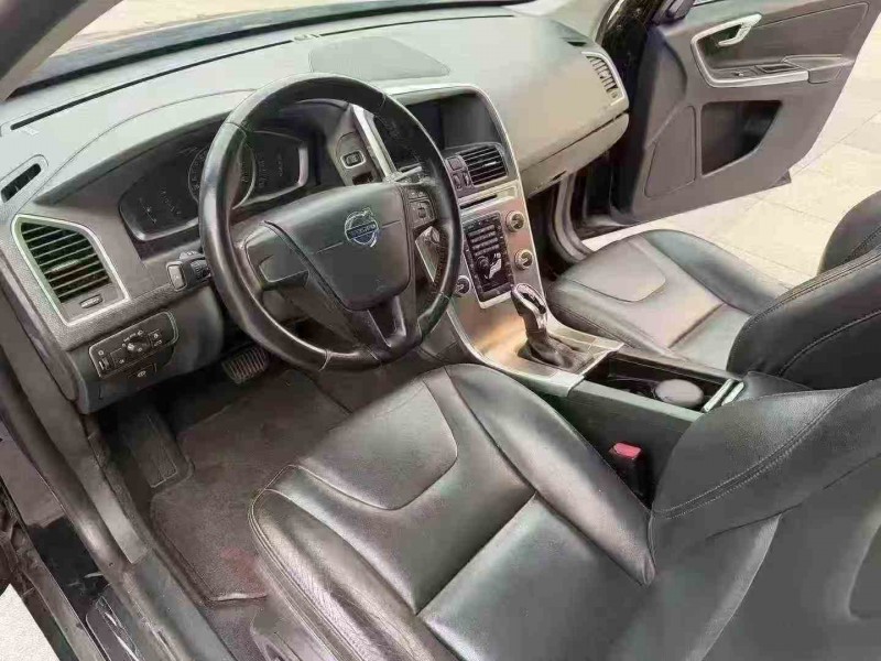 东营17年沃尔沃XC606