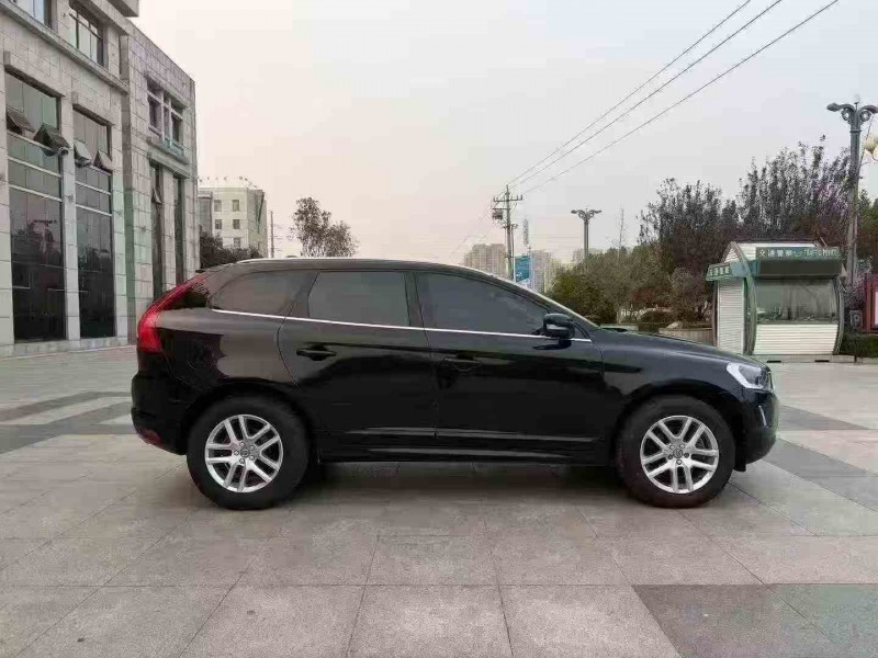 东营17年沃尔沃XC607