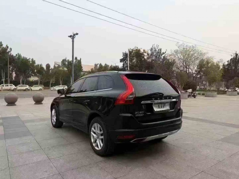 东营17年沃尔沃XC609