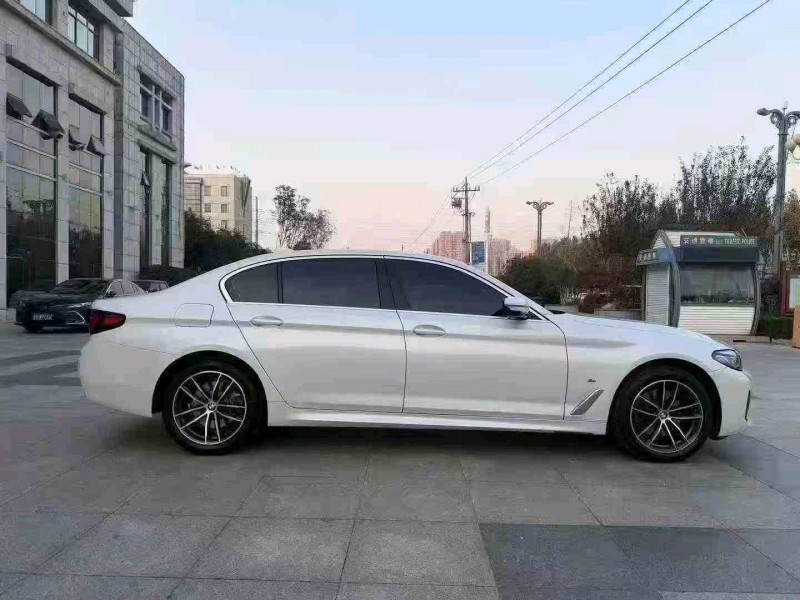 枣庄22年宝马5系8