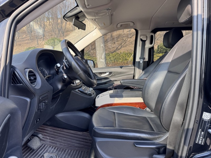 新乡20年奔驰威霆6