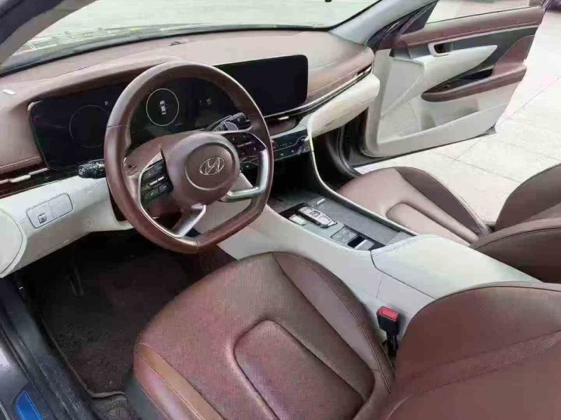 枣庄22年现代名图5