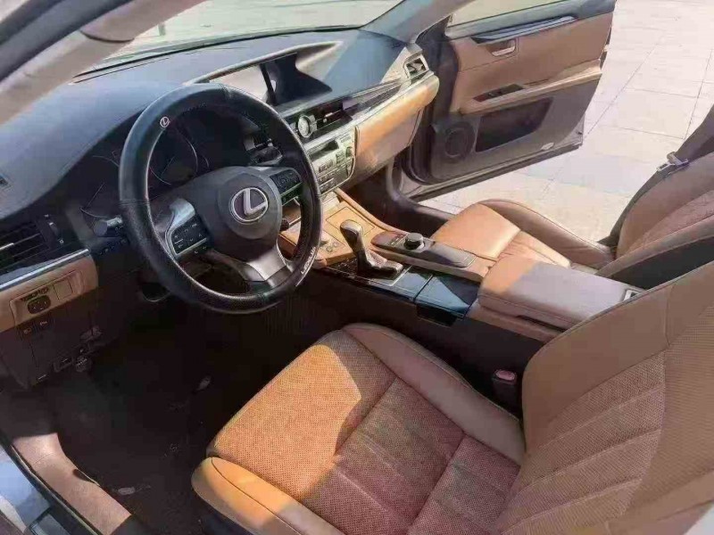 枣庄18年雷克萨斯ES3