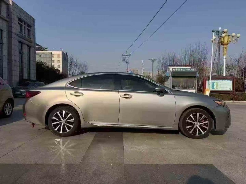 枣庄18年雷克萨斯ES6