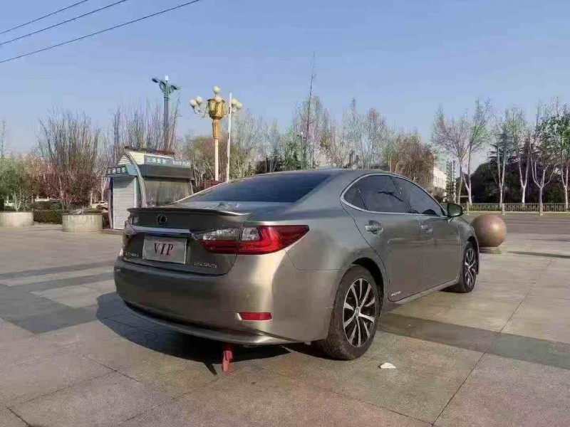 枣庄18年雷克萨斯ES8
