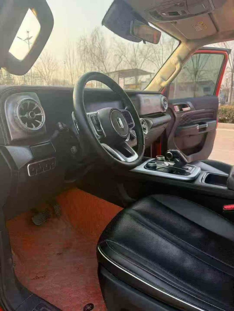 青岛22年长城汽车坦克4