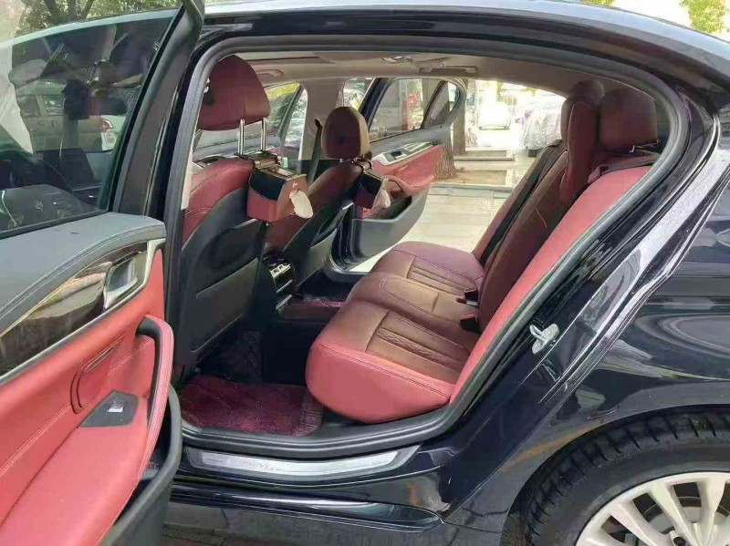 淮安22年宝马5系4