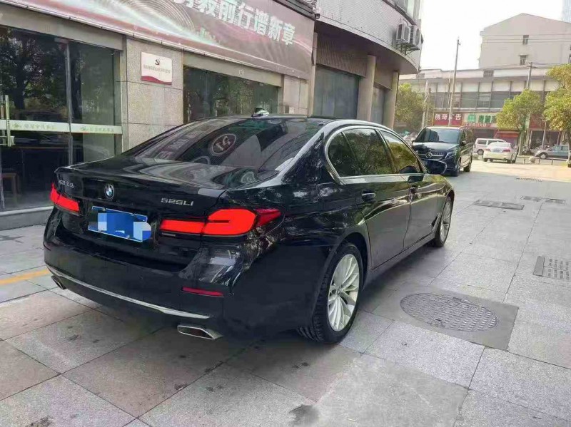 淮安22年宝马5系8