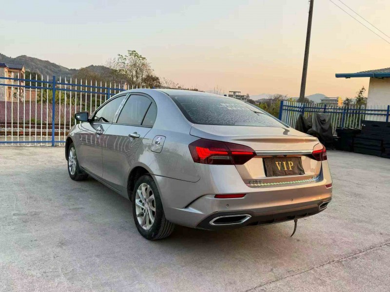 湛江22年吉利帝豪7