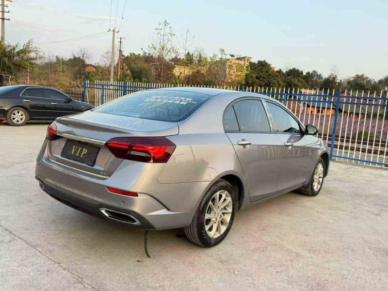 湛江22年吉利帝豪8