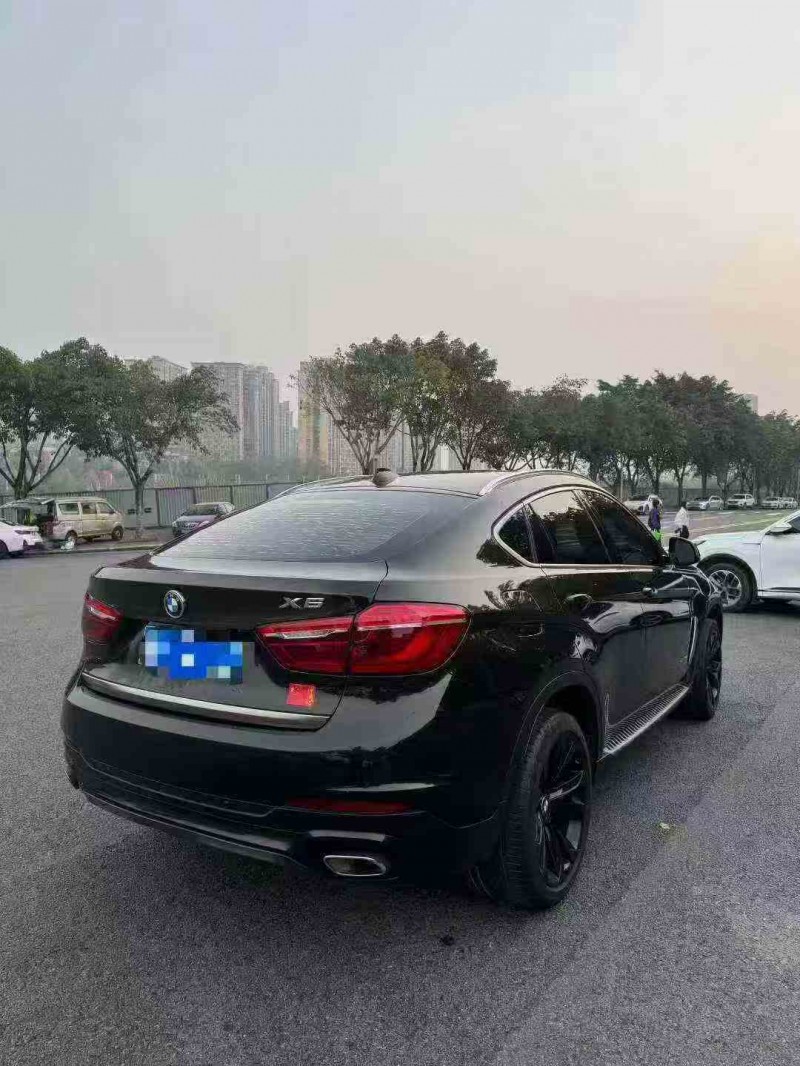 重庆18年宝马X67