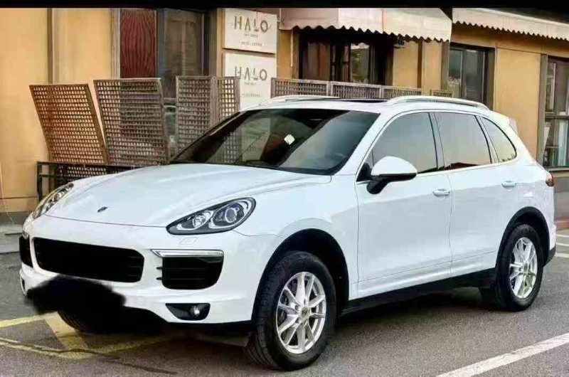 重庆14年保时捷卡宴1