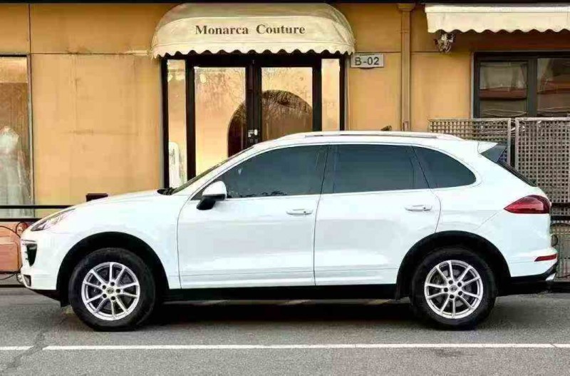 重庆14年保时捷卡宴5