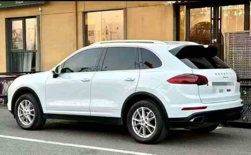 重庆14年保时捷卡宴6