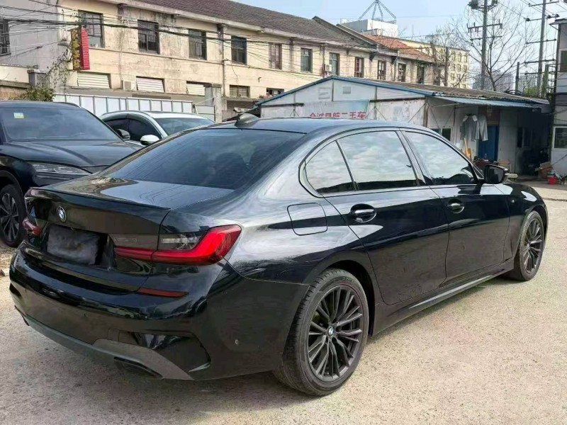 娄底22年宝马3系8