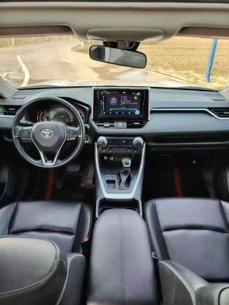 苏州21年丰田RAV4荣放6