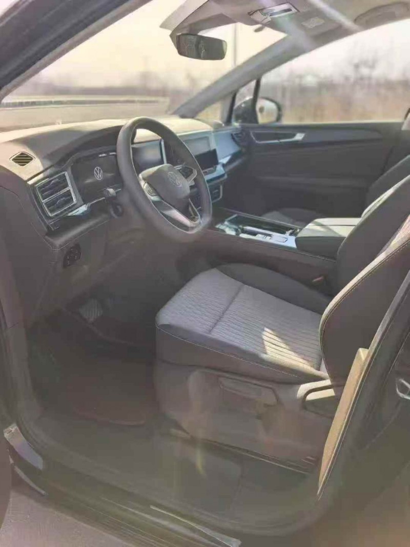 晋城25年大众威然4