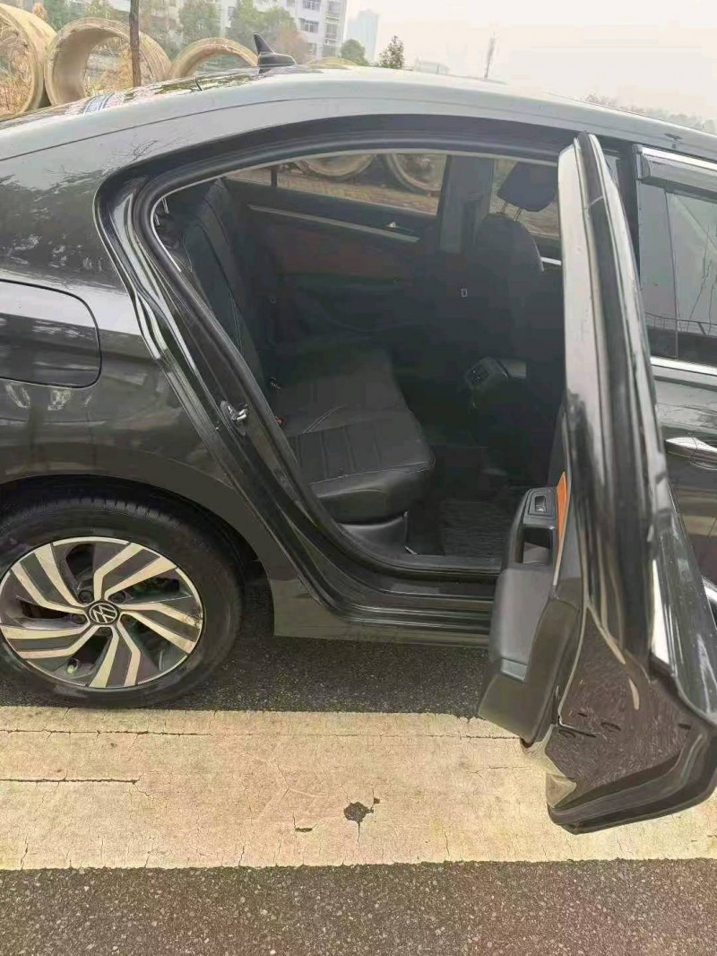 贵阳24年大众宝来7