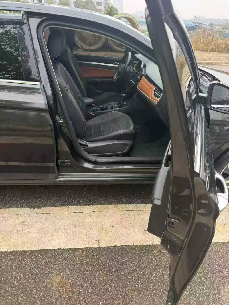 贵阳24年大众宝来9