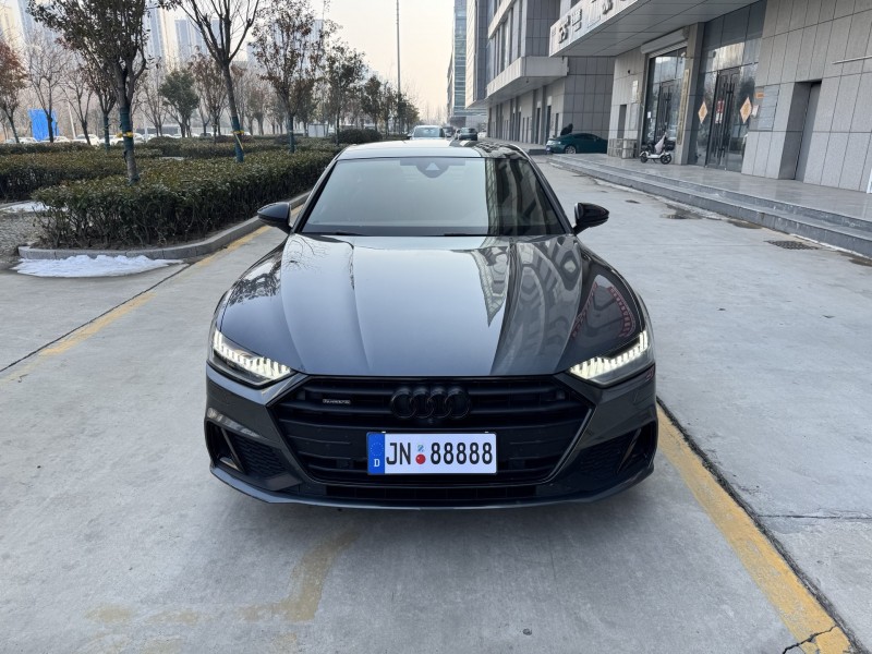 济宁23年奥迪A7L1