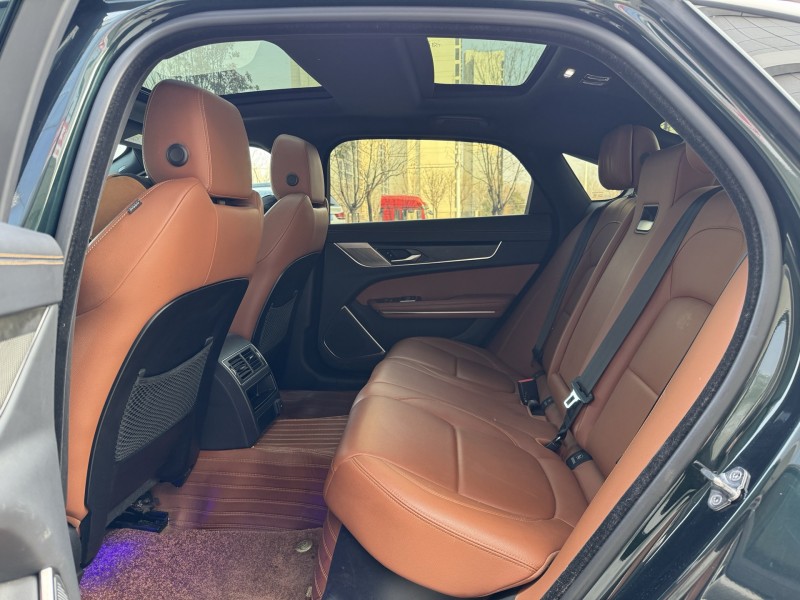 济宁22年捷豹XFL6