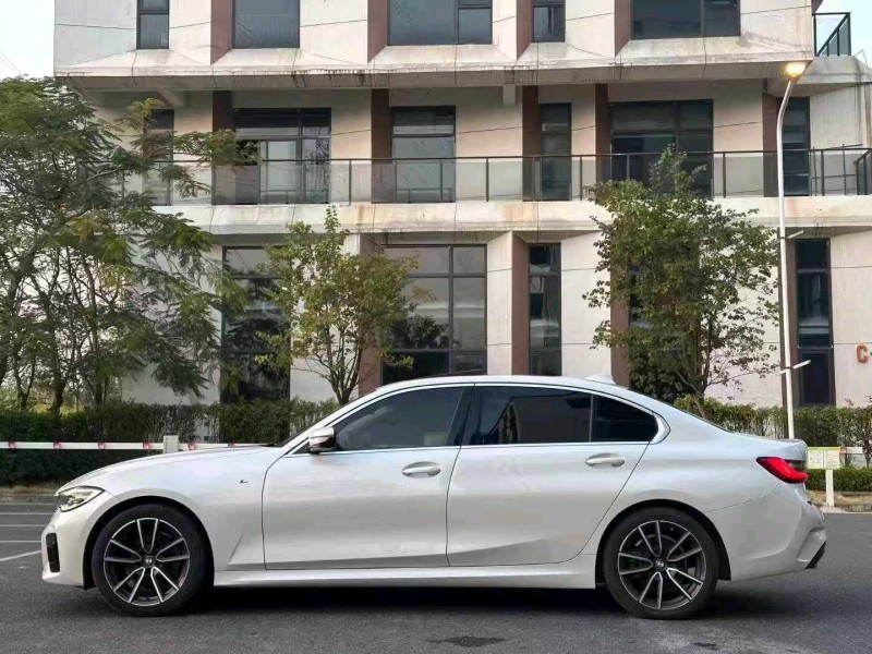 广州21年宝马3系6