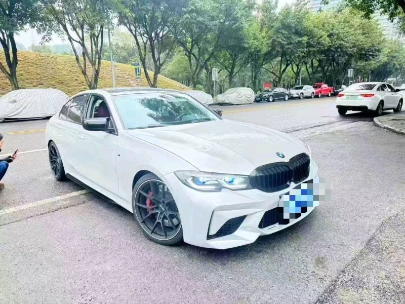 重庆21年宝马3系2