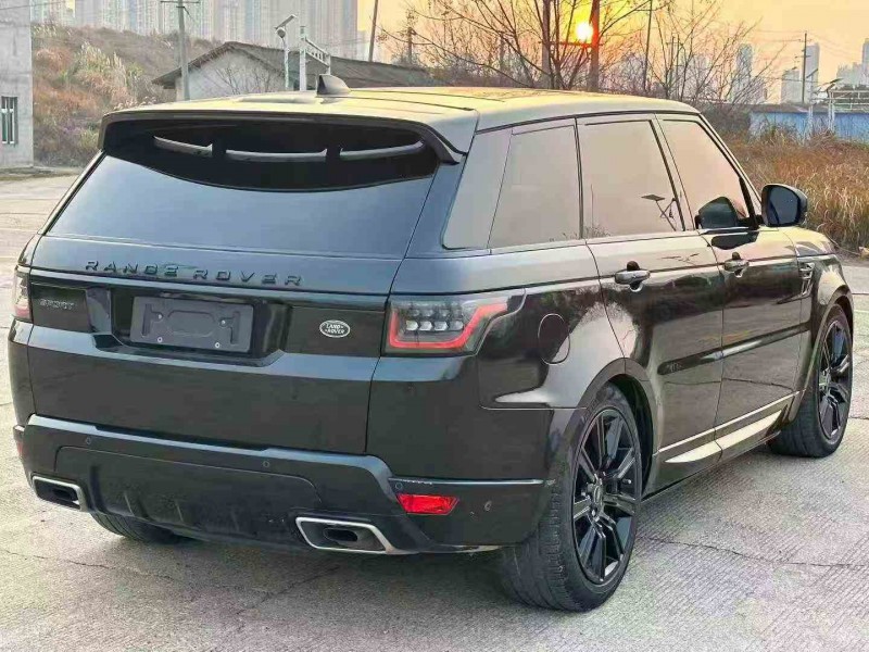 岳阳21年路虎揽胜运动8