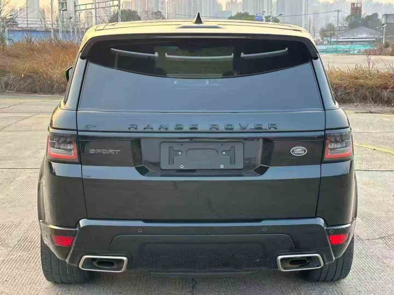 岳阳21年路虎揽胜运动9